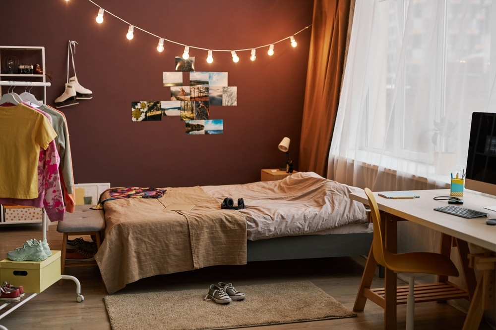 Background Image Of Teenagers Room With Lights And Pictures On