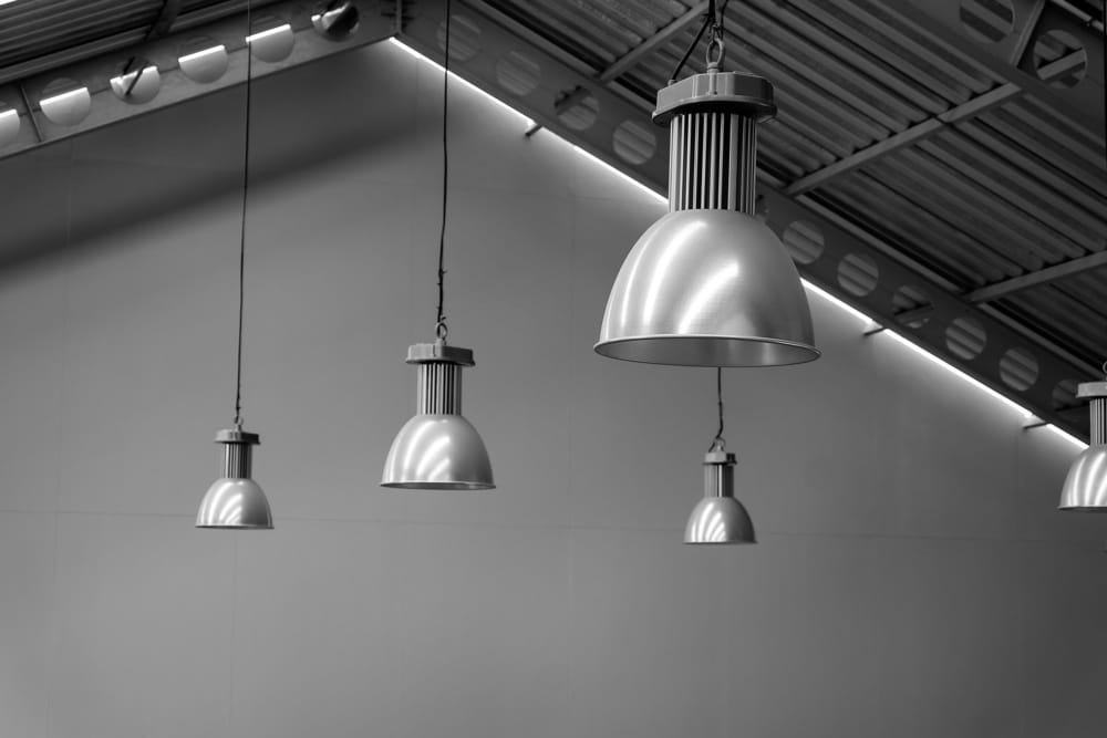 Big lamp silver or Led high bay on ceiling factory black and white tone